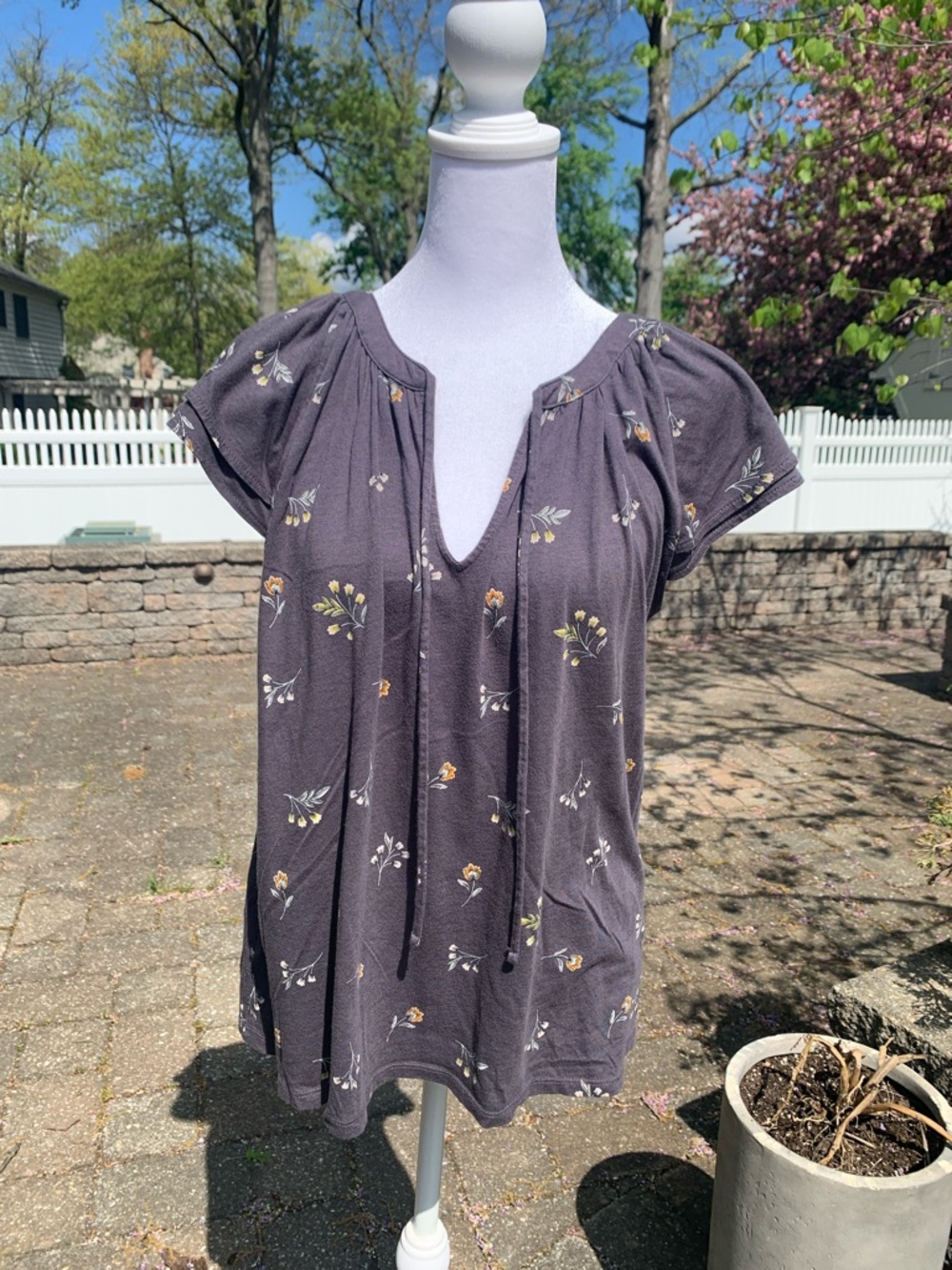 LOFT Floral Double Layer Sleeve Gary Top